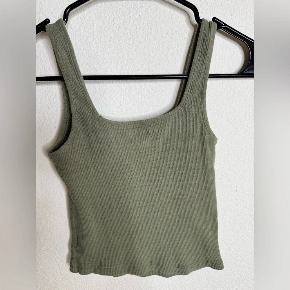 AMERICAN EAGLE SINCH FRONT TANK TOP - Picture 3 of 3